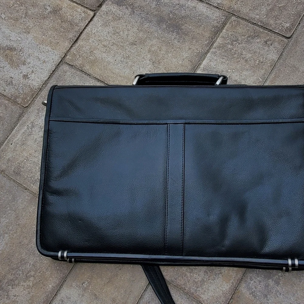 ILA Black Leather Briefcase Laptop Bag Like New Professional Office Accessory